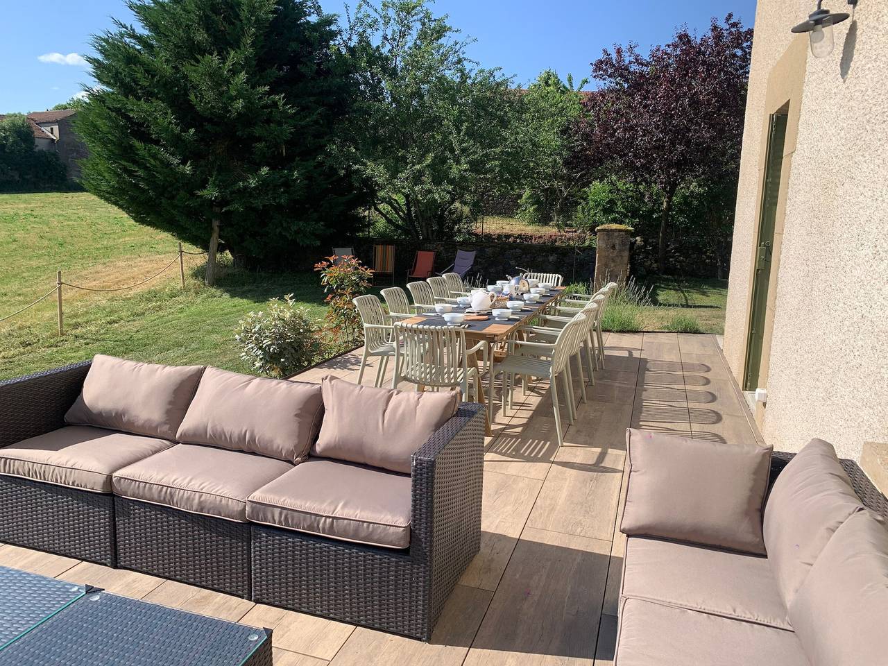 Renoviertes Landhaus chic, 6 Zimmer, 13 Pers., Garten, Terrasse, Haute-Loire in Siaugues-Sainte-Marie, Haute-Loire