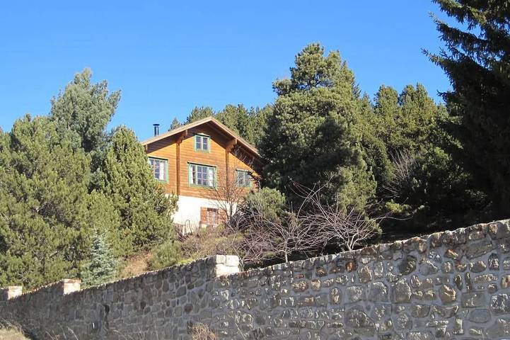 Gîte pour 4 personnes, avec jardin dans Ex Pyr Canyoning Et Speleologie