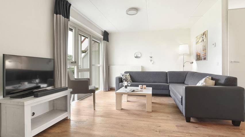 Ferienhaus für 8 Personen, mit Balkon/Terrasse und Balkon sowie Garten in Brouwershaven - 2