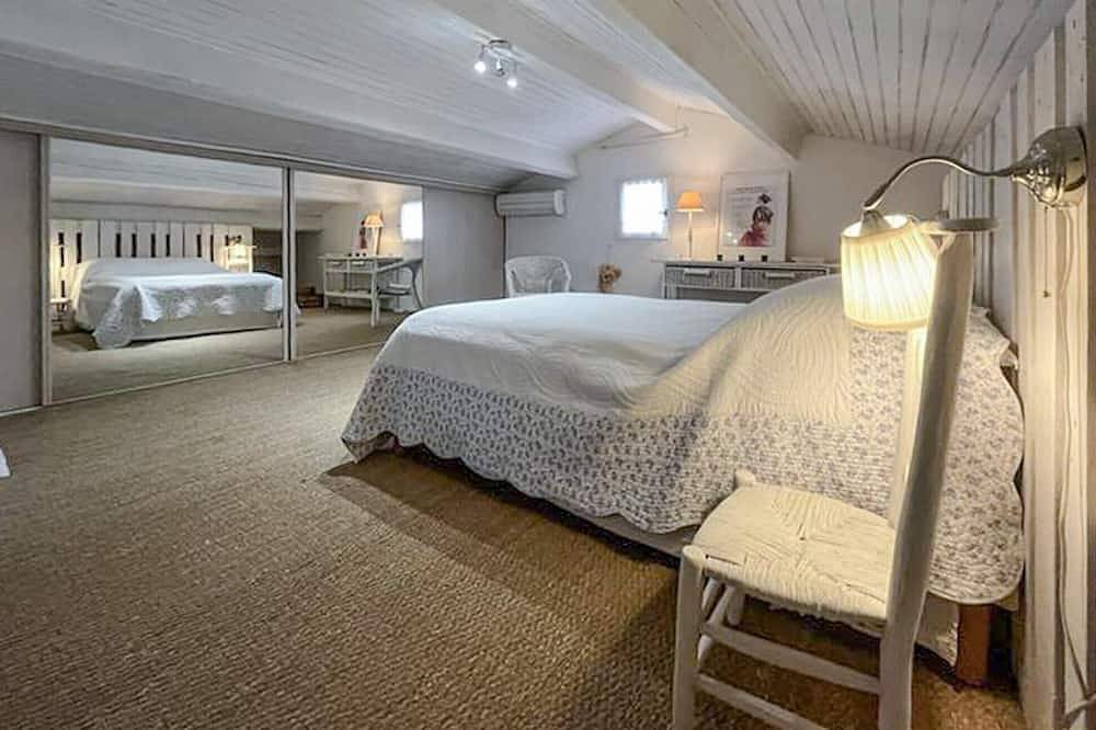 Impresionante casa en Roquemaure in Roquemaure, Region de Nimes