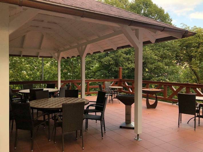 Villa in Schönbrunn mit Schwimmbecken in Schönbrunn (Thüringer Wald), Schleusegrund