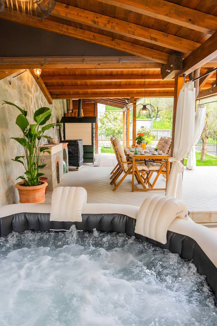 Villa für 10 Personen, mit Whirlpool und Garten in Ligurien - 3