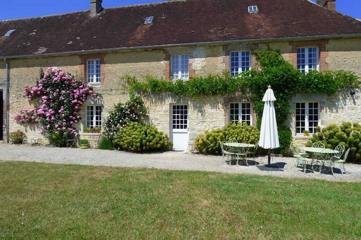 Agriturismo pour 9 personnes, avec jardin à Courtomer