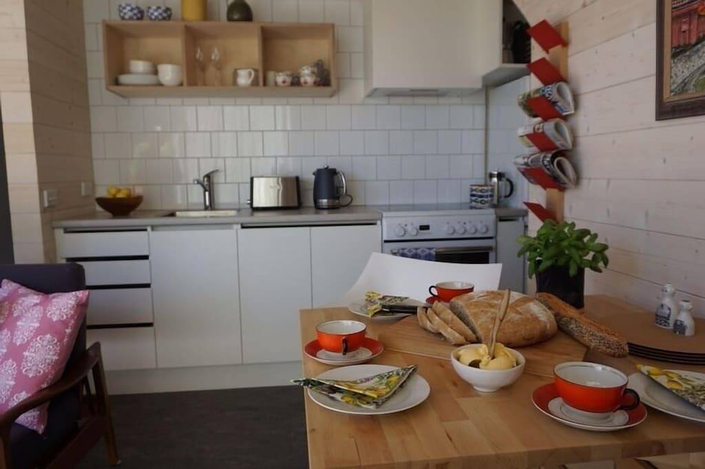 Das Fichtenhaus - Atelier am See. in Queenstown, Otago