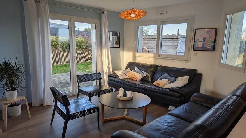 Location de vacances pour 9 personnes, avec terrasse et jardin à Ploudalmézeau