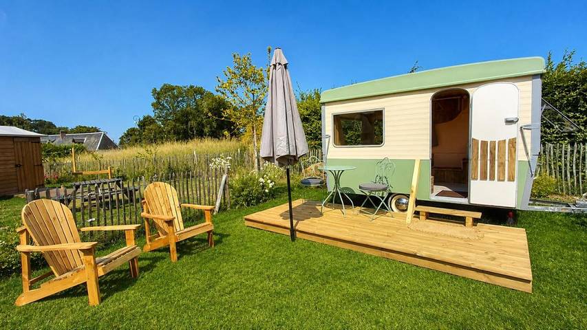 Location de vacances pour 2 personnes, avec Terrasse et Jardin dans Malleville-les-Grès