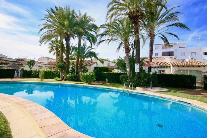 Ferienhaus für 4 Personen, mit Terrasse und Garten, mit Haustier in Dénia - 2