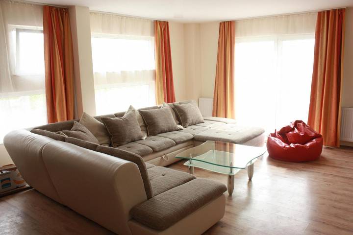 Ferienhaus für 9 Personen, mit Terrasse und Garten in Saal - 2