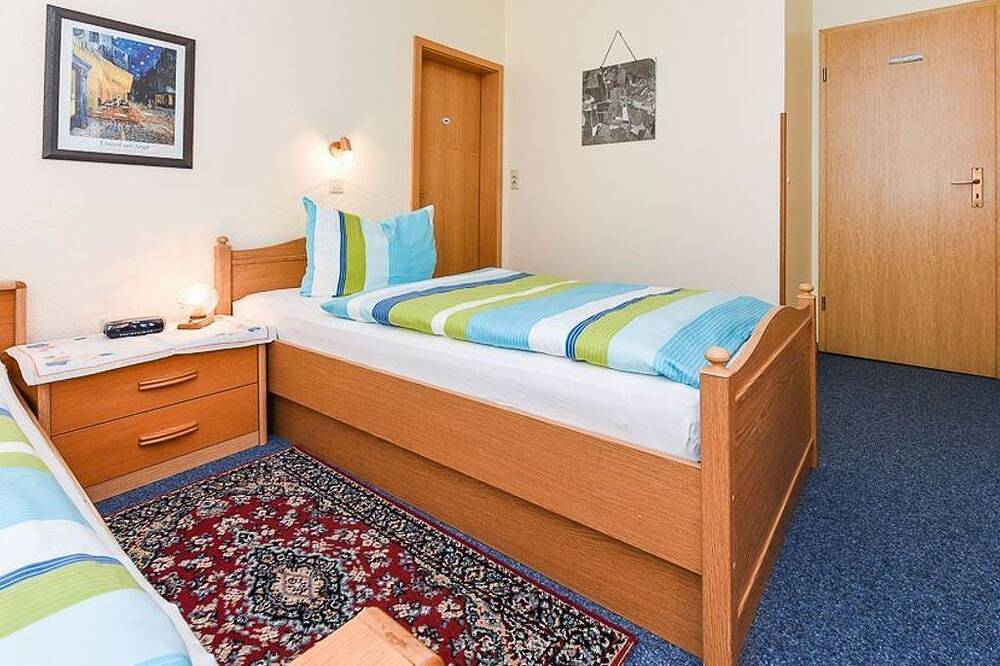 Ganze Wohnung, Zimmer Nordblick - Ferienhof Bremer in Groß Holum in Groß Holum, Neuharlingersiel
