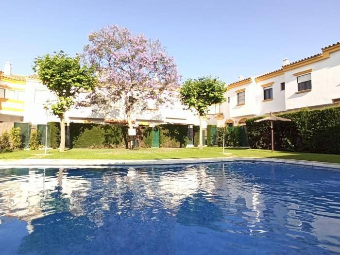 Ferienhaus für 8 Personen, mit Terrasse und Garten sowie Pool in El Puerto de Santa María