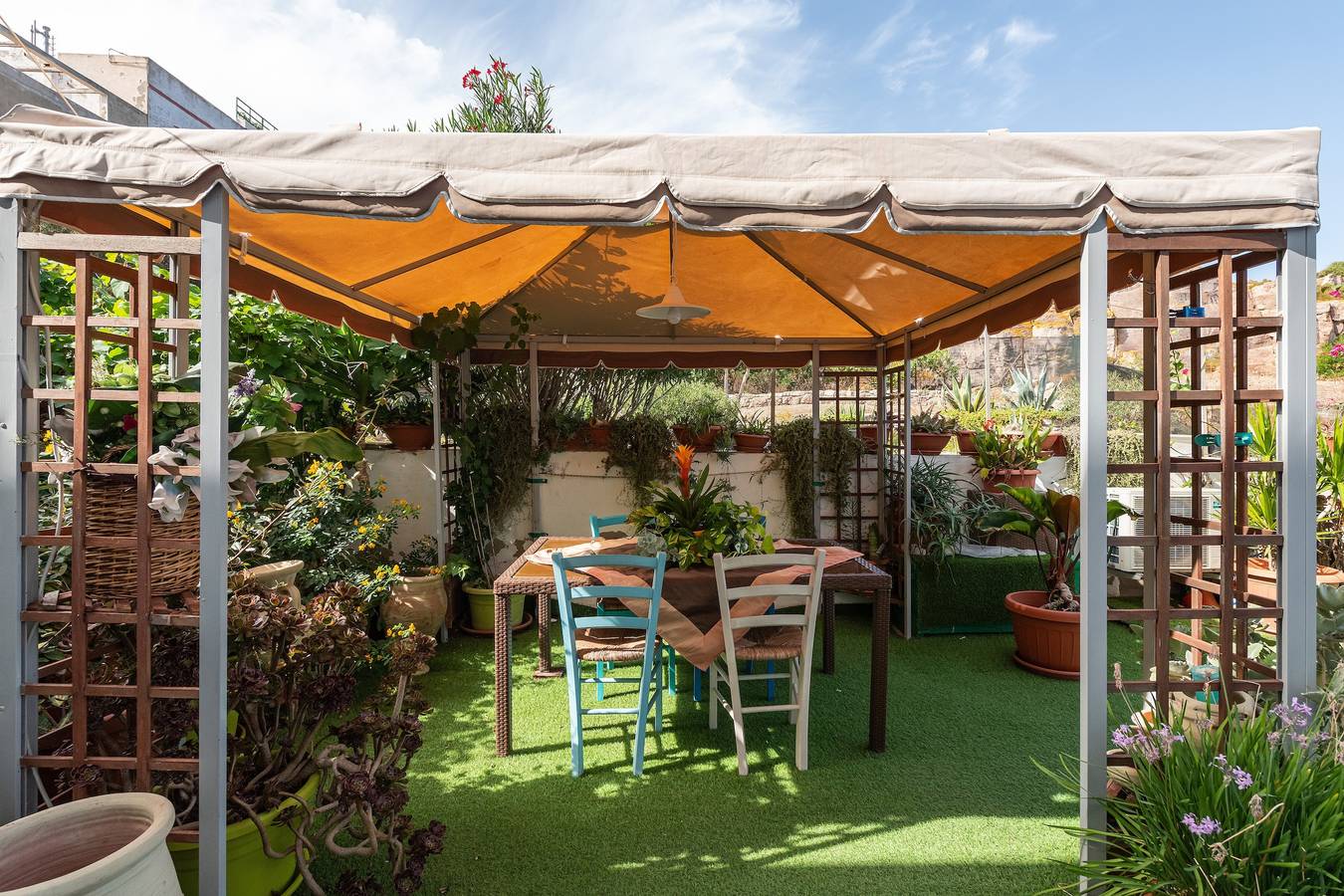 Casa vacanze 'Casa Leo' con vista mare, giardino e A/C in Calasetta, Sant'Antioco