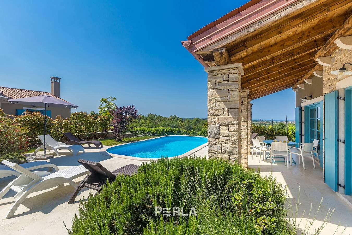 Charming villa La Perla with pool, jacuzzi and sea view near Umag in Umag Region