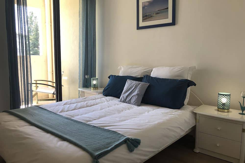 Ganze Wohnung, Large 2-room luxury apartment with swimming pool, tennis court, parking in Antibes, Cannes und Umgebung