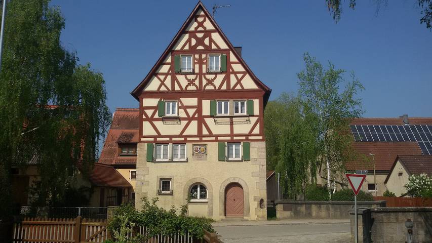 Ferienwohnung für 4 Personen, mit Balkon und Garten im Taubertal - 2