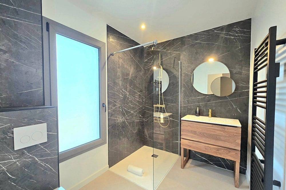 Mahelia, New Home in Gulf of Morbihan & Vannes in Le Hézo, Côte des Mégalithes