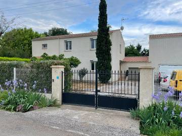 Gîte pour 8 personnes, avec jardin et jacuzzi à Sommières