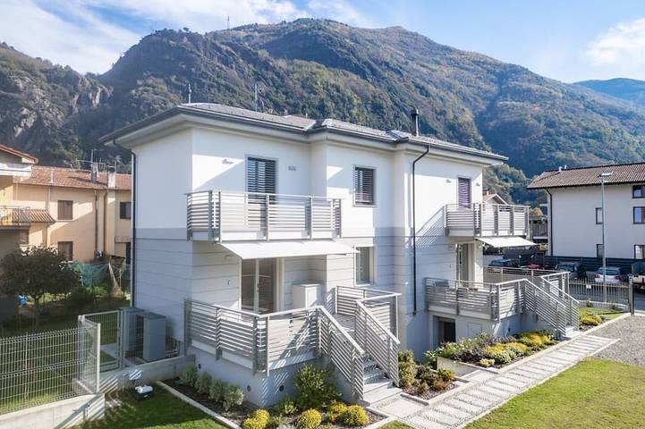 Villa per 4 persone, con giardino e terrazza in Dervio