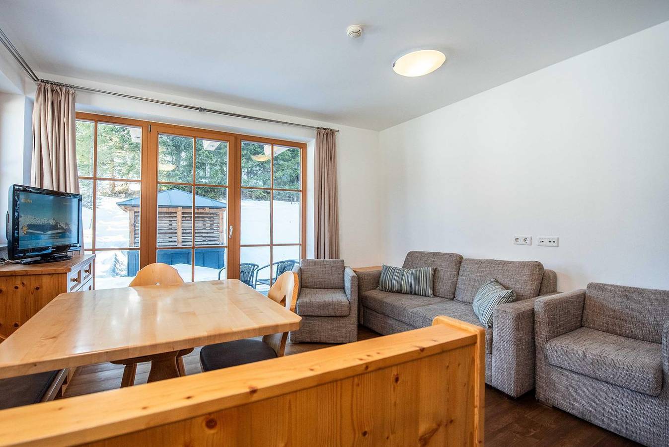 Ganze Wohnung, Gemütliches Apartment mit Bergblick und Pistennähe in der Zillertal Arena in Hochkrimml, Krimml