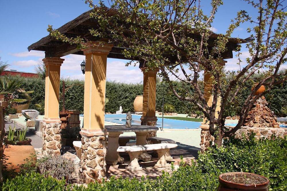 Casa rural 'El Patas' con vistas a la montaña, Wi-Fi y aire acondicionado in Urda , Provincia de Toledo