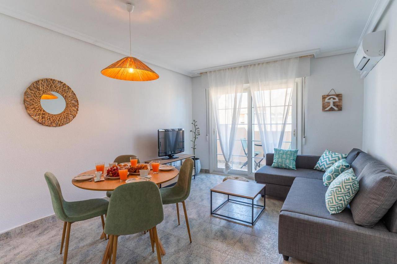 Apartamento entero, One-Bedroom Apartment in Playa de Torregarcía (Almería), Almería