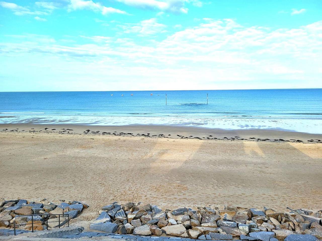 Villa « Charmante de Bord de Mer » avec vue sur la mer, terrasse privée et Wi-Fi in Pirou, Région de Coutances