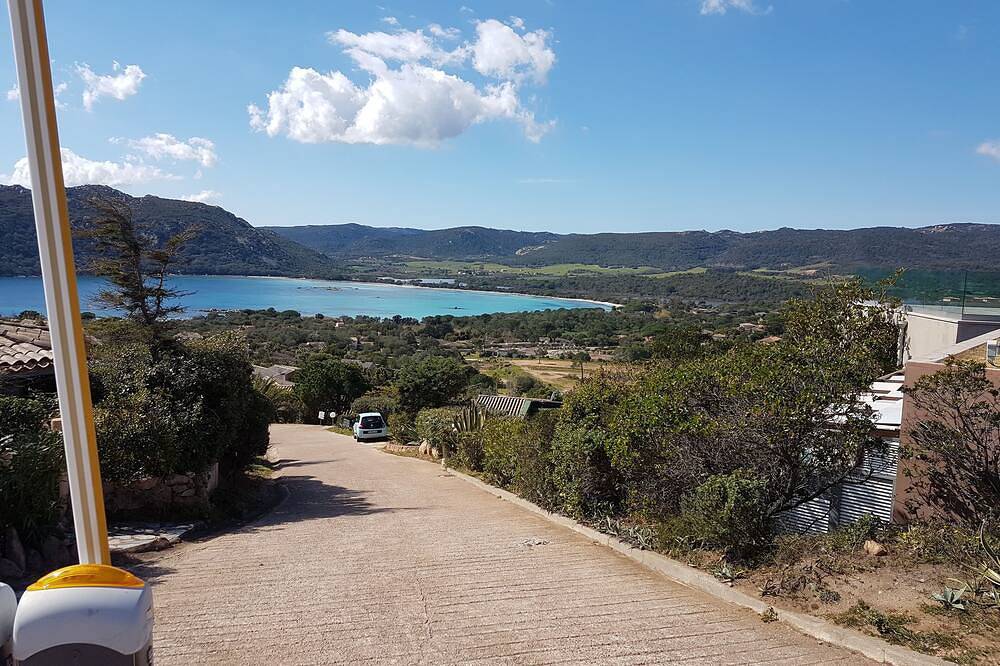 Mini Villa 5 Minutes Walk From Santa Giulia Beach in Santa Giulia, Porto-Vecchio