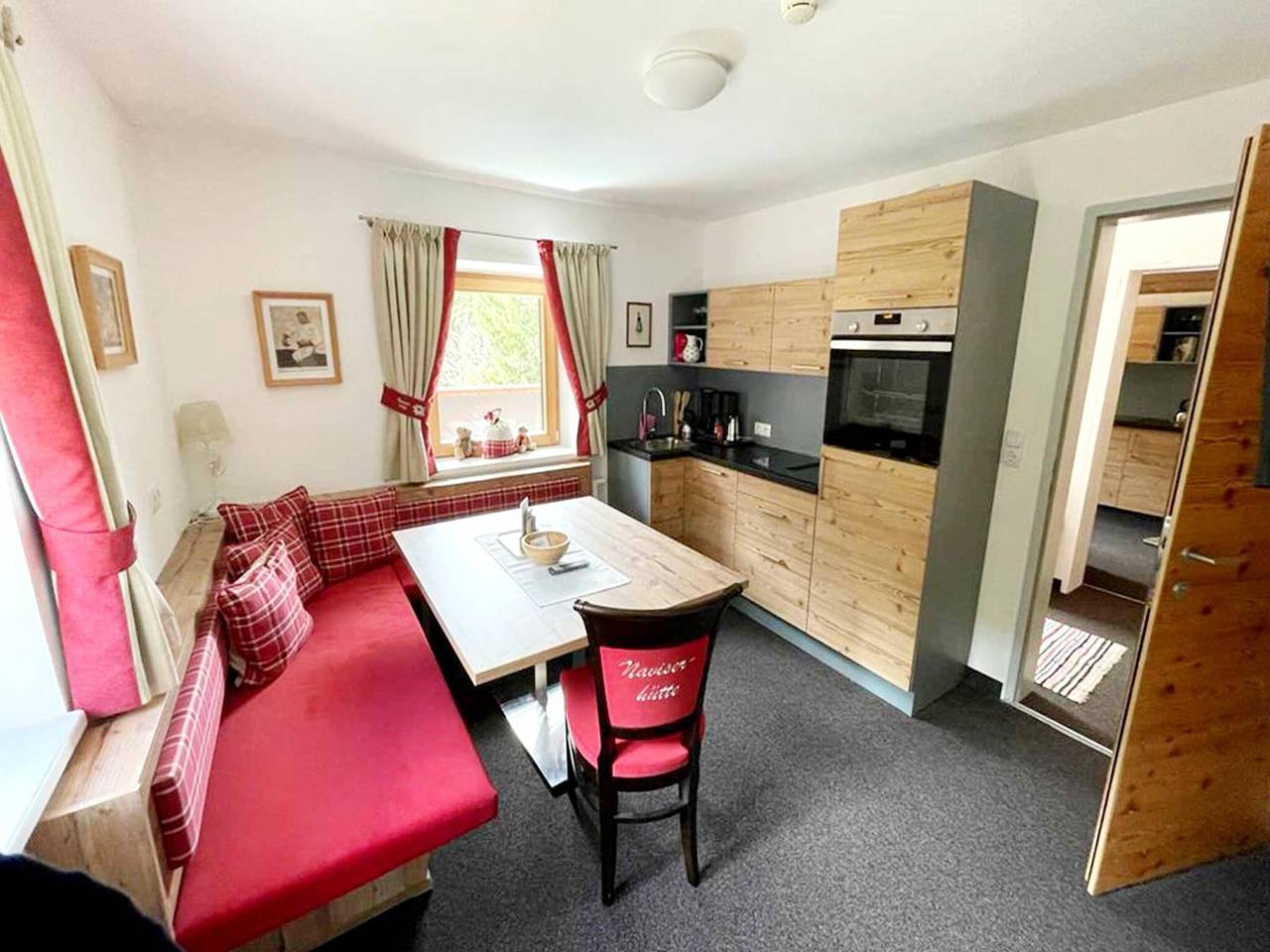 Ganze Wohnung, Wohnung in Navis nahe Berger Alm Skigebiet in Tuxer Alpen, Navis