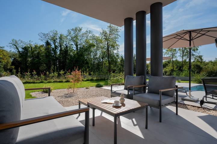 Villa Kalea with pool in Vinez, Eastcoast Istria