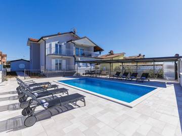 Ferienwohnung für 4 Personen, mit Whirlpool und Garten sowie Terrasse in Umag