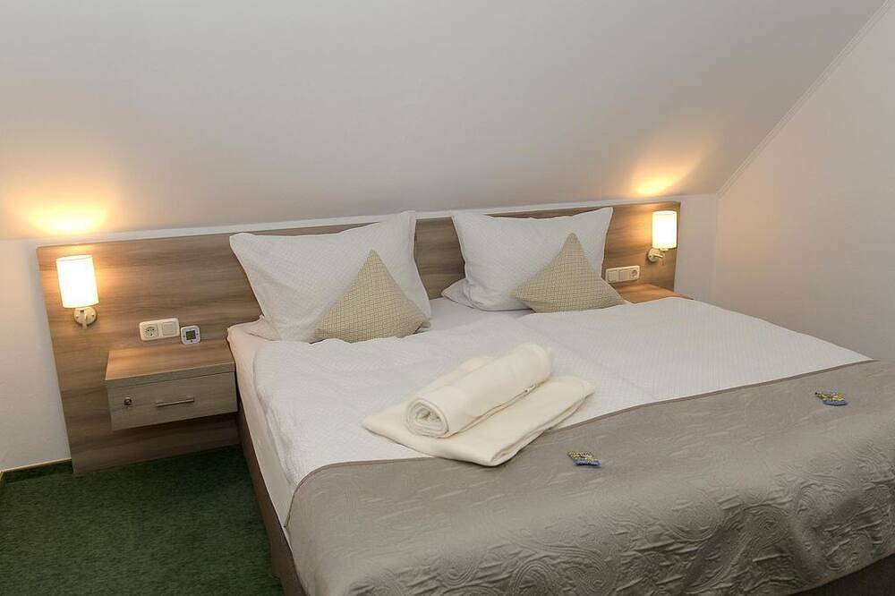 Gästehaus Scheid - Doppelzimmer Dusche/Wc in Sankt Aldegund, Traben-Trarbach und Umbegung