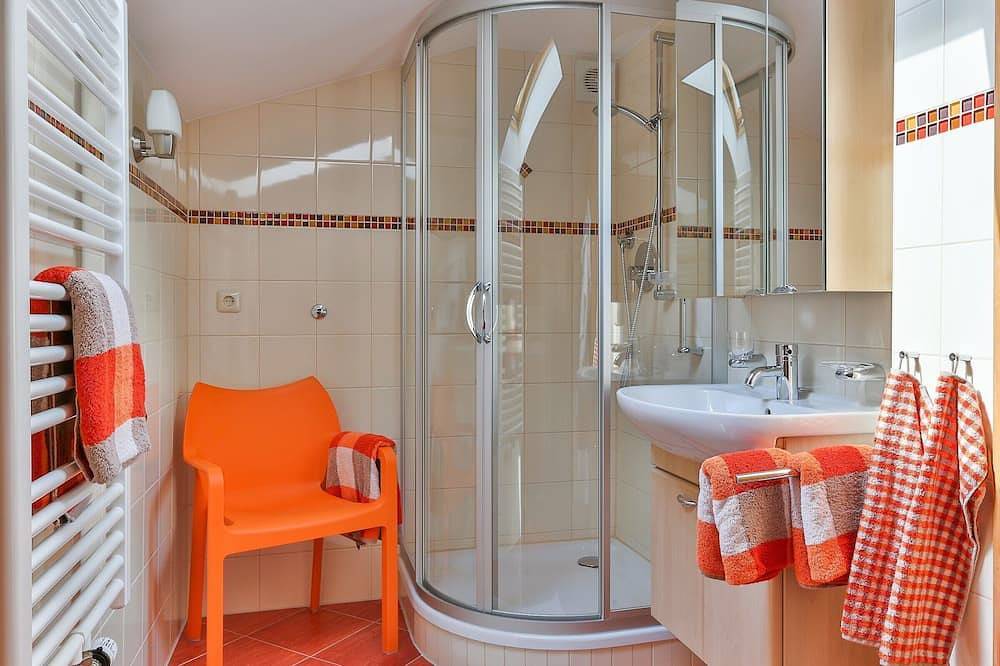 Ganze Wohnung, Ferienwohnung, 2 Personen, 60 m², Dusche/Wc, Tv, 1 Schlafzimmer, Balkon, Dachgeschoss, Nichtraucher in Hintersee, Ramsau bei Berchtesgaden