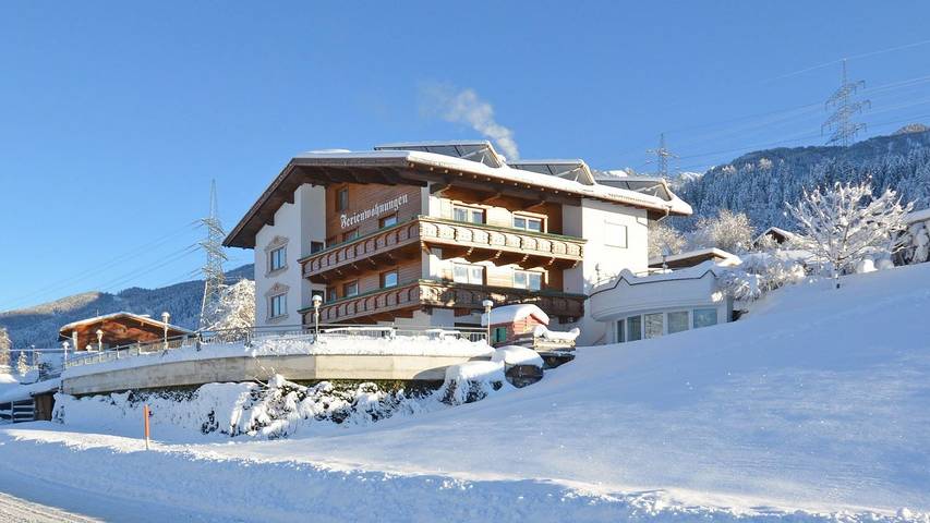 Ferienwohnung für 4 Personen, mit Garten und Sauna sowie Whirlpool in Arzl im Pitztal