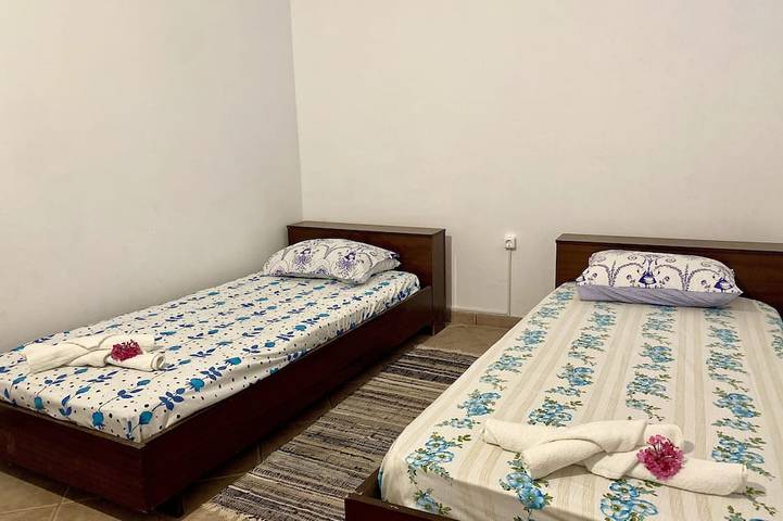 Location de vacances pour 6 personnes, avec jardin dans Cythère - 4