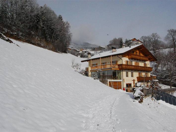 Ferienwohnung für 4 Personen, mit Ausblick und Garten im Eisacktal