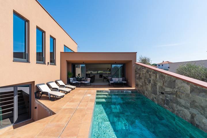 Villa voor 6 personen, met tuin en zwembad in Novigrad