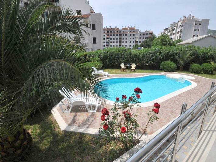 Maison d’hôte pour 2 personnes, avec vue ainsi que piscine et jardin à Trogir
