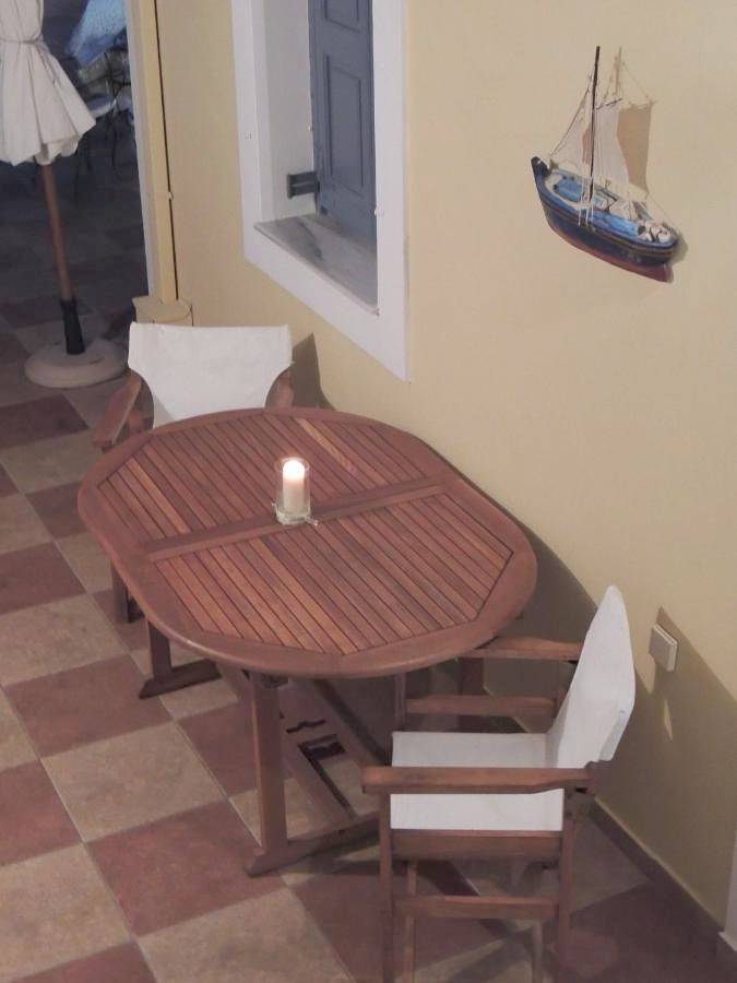 Location de vacances pour 5 personnes, avec vue ainsi que piscine et jardin dans Panormos - 2