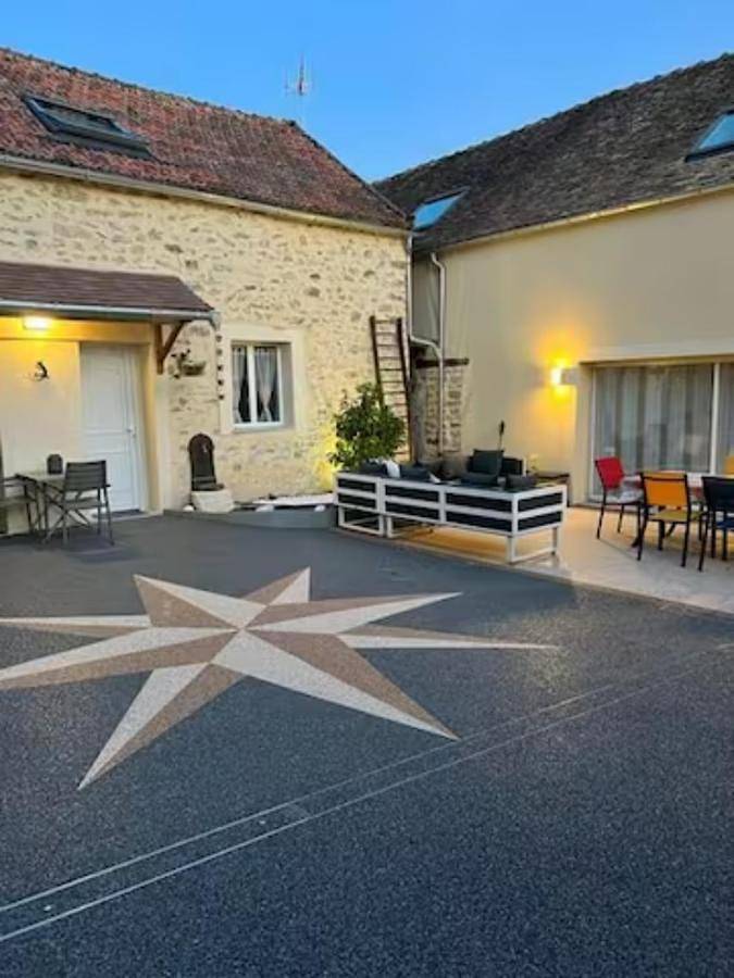 Gîte pour 4 personnes, avec terrasse dans Moisenay