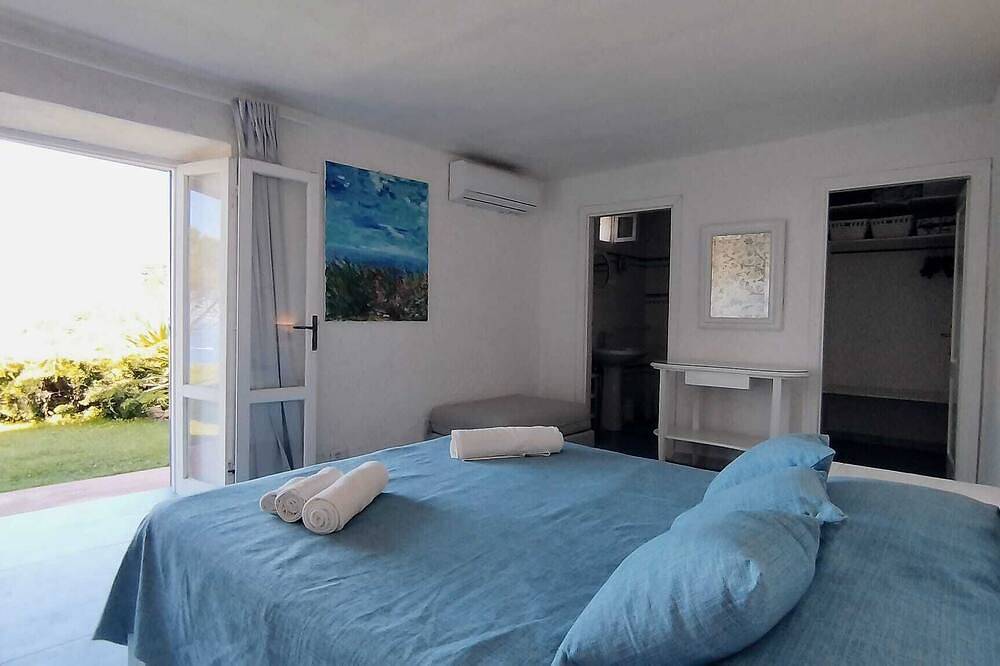 Appartamento intero, Casa con terrazza e giardino, vista mare, accesso beach club Cala Piccola in Cala Piccola, Maremma