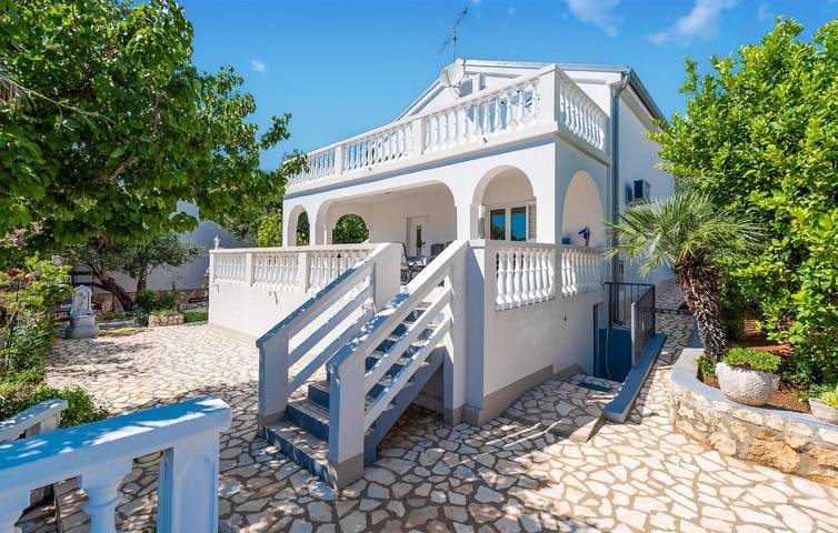 Vakantiewoning voor 4 personen, met Terras in Novalja