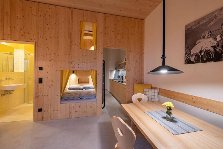 Ferienwohnung für 4 Personen, mit Ausblick und Garten an der Partnachklamm