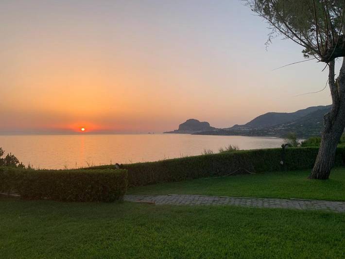 Casa vacanza per 10 persone, con Terrazza e Giardino nonché Panorama a Mazzaforno