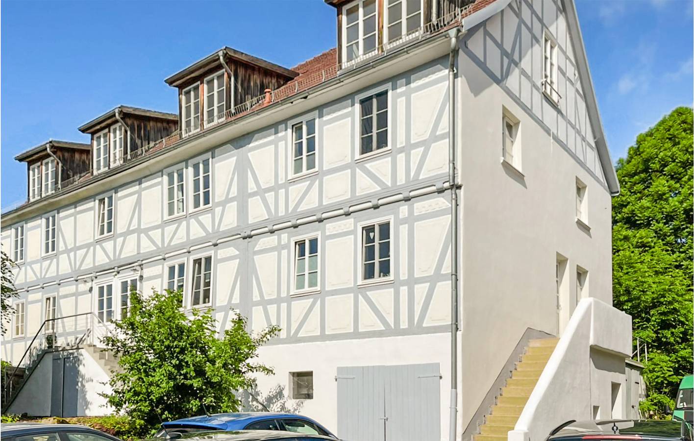 Ganze Ferienwohnung, Heina City Center Wohnung mit Terrasse und Parkplatz in Morschen, Schwalm-Eder-Kreis