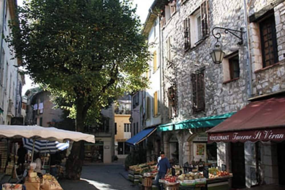 Under the roof in the center of Vence in Vence, Cannes und Umgebung