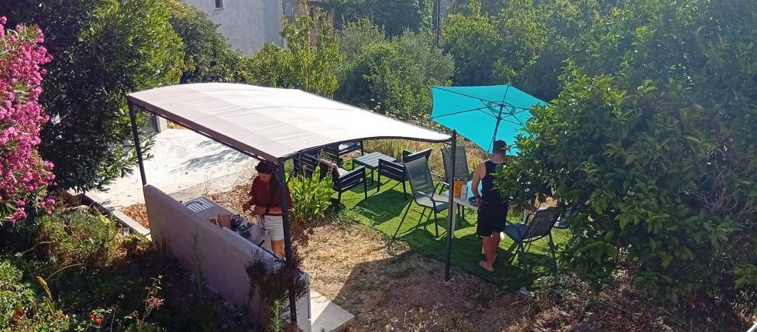 Location de vacances pour 2 personnes, avec vue ainsi que jardin et terrasse à Valle-di-Campoloro - 3