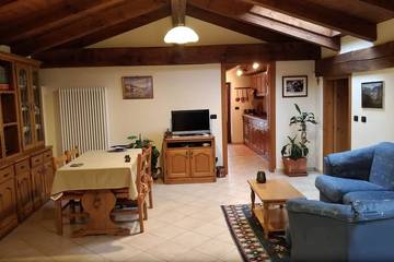Gîte pour 6 personnes, avec balcon et jardin, animaux acceptés à Villar San Costanzo