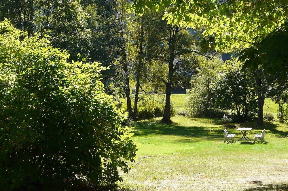 Ganze Wohnung, Große Ferienwohnung in einem Schwarzwaldhaus am Fuß des Feldbergs in Suedlicher Schwarzwald, Sankt Blasien