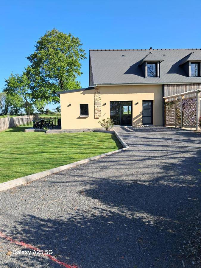 Location de vacances pour 6 personnes, avec jardin et terrasse à Saint-Quentin-sur-le-Homme - 2