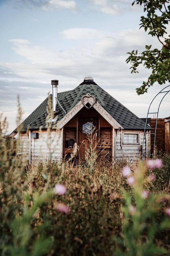 Glamping for 4 people, with Terrace and Garden as well as View in Cambridgeshire