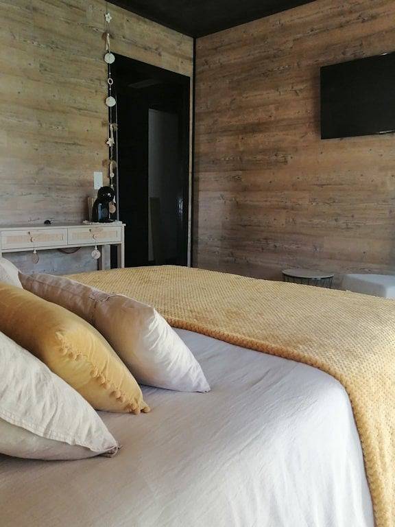 Chambre d’hôte pour 2 personnes, avec piscine ainsi que jardin et jacuzzi dans Occitanie - 2